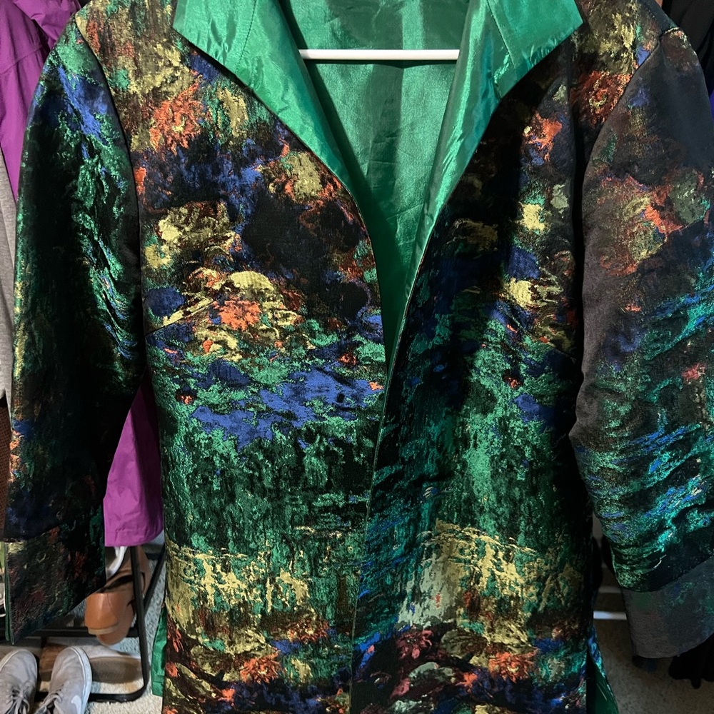 Vibrant Women's Blazer with Green Accents